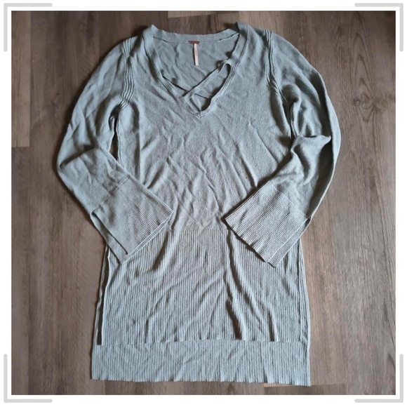 Free People Cozy Gray Knit Tunic - Picture 2 of 8